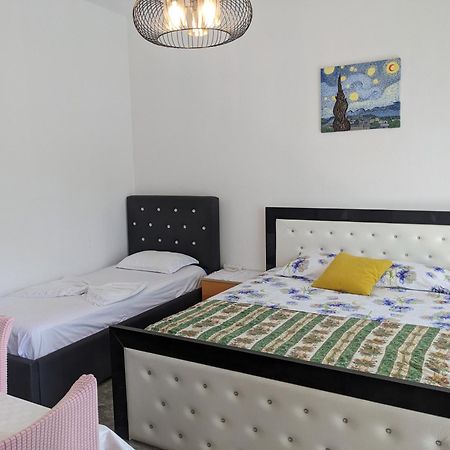 Serenade Beach Durrës Exterior foto